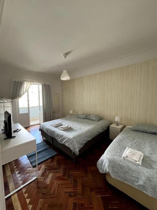 Habitacion Privada Para 3 Grande Con Balcon Лісабон Екстер'єр фото
