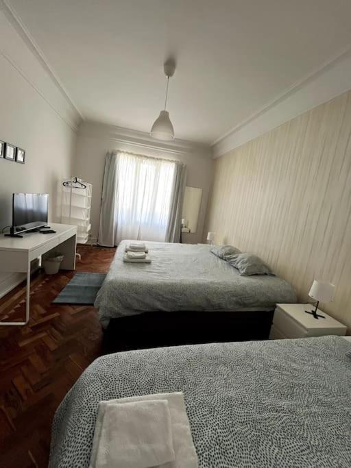 Habitacion Privada Para 3 Grande Con Balcon Лісабон Екстер'єр фото